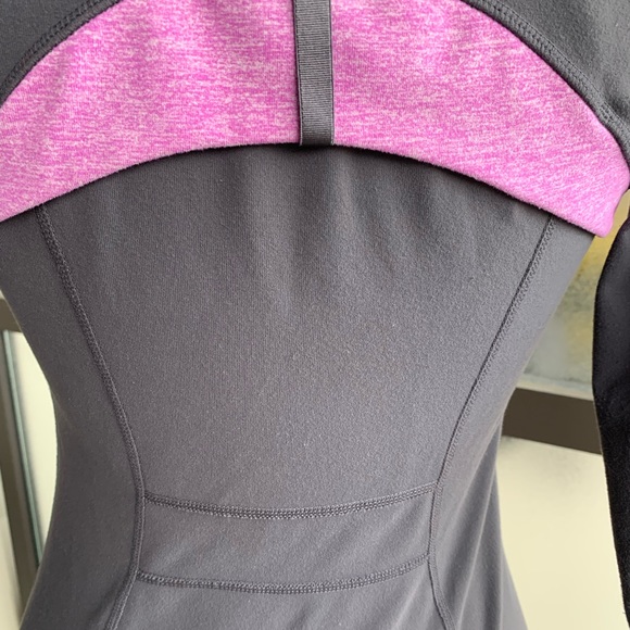 Lululemon jacket, grey with pink, EUC, Size 4 - Picture 5 of 12